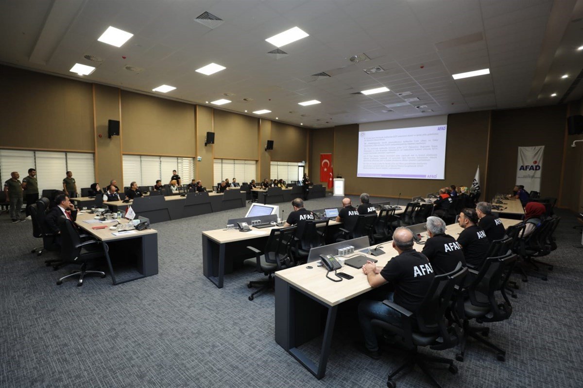 Bingöl Valisi Usta, “Afet ve deprem gerçeğiyle yüzleşmemiz lazım”