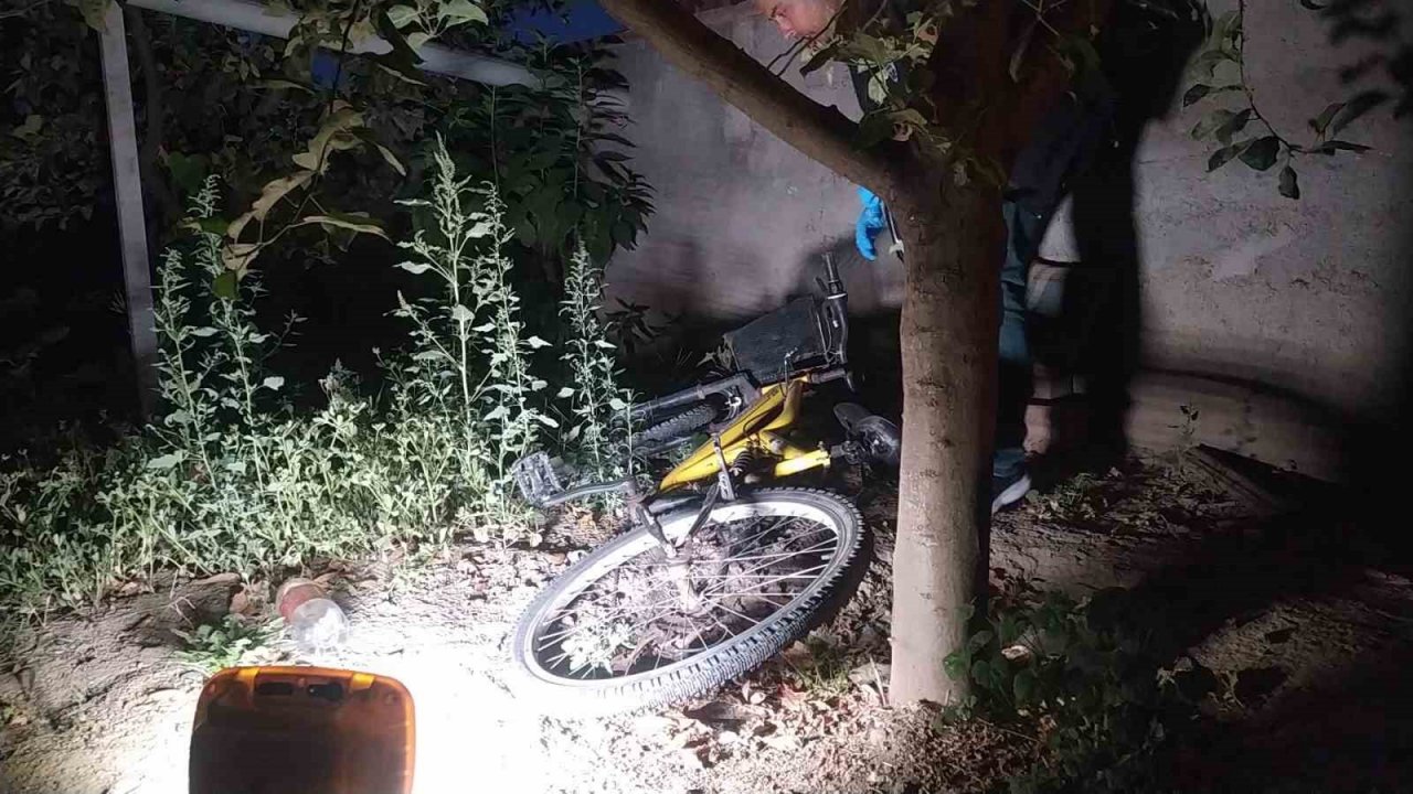 Çalınan bisikleti bulan polis sahibine teslim etti