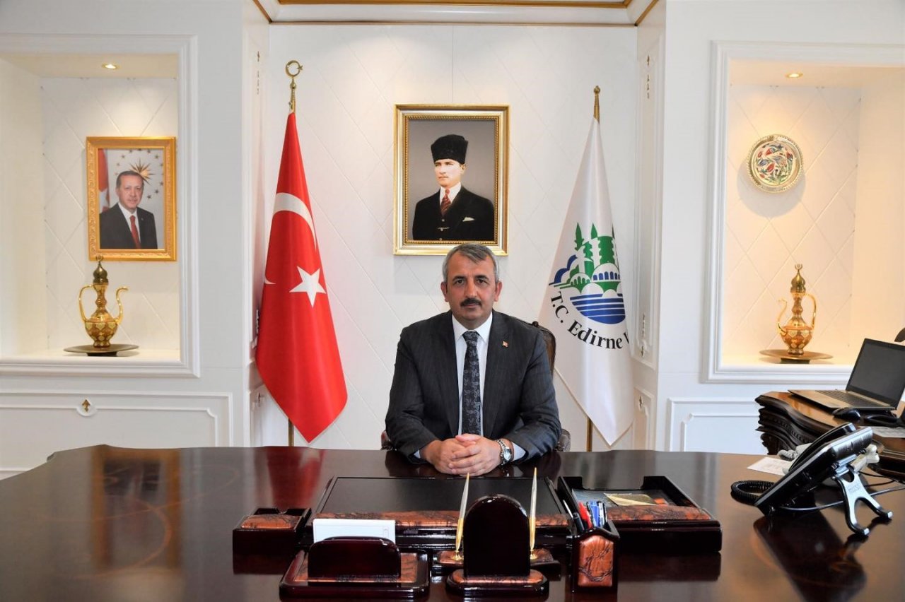 Vali Sezer Selimiye Camii’ni inceledi