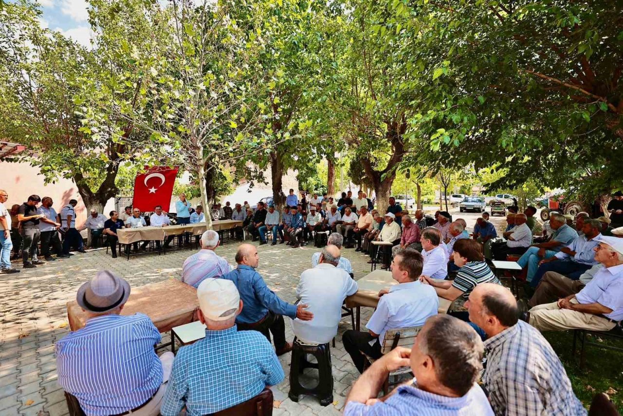 Başkan Zolan baba ocağında hemşehrileriyle kucaklaştı