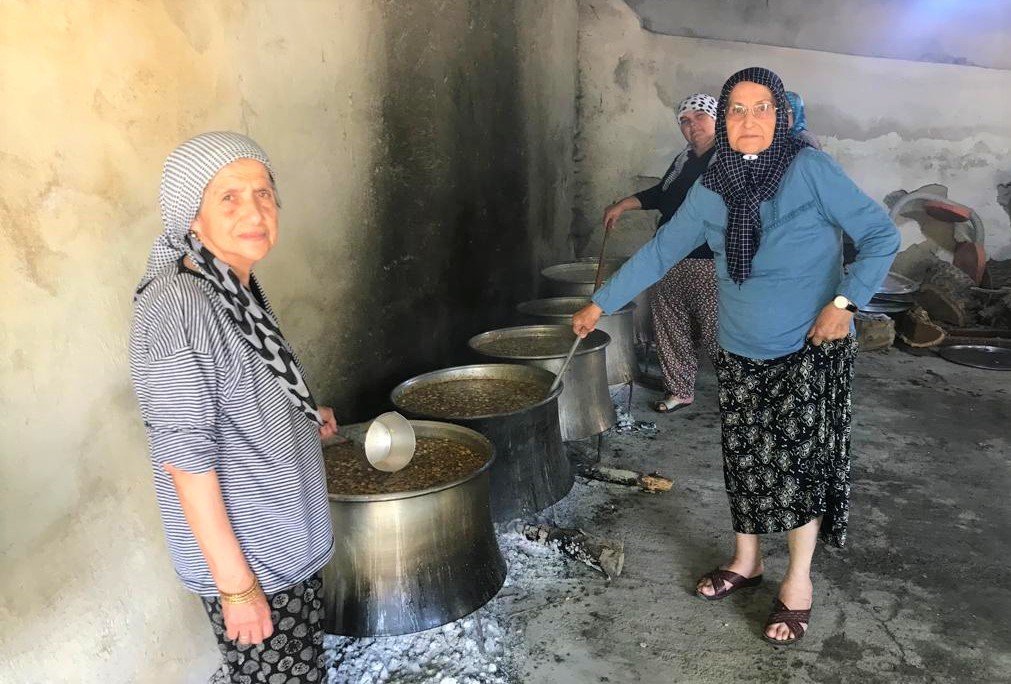 Buldanlılar 30 yıllık aşure geleneği yaşattı