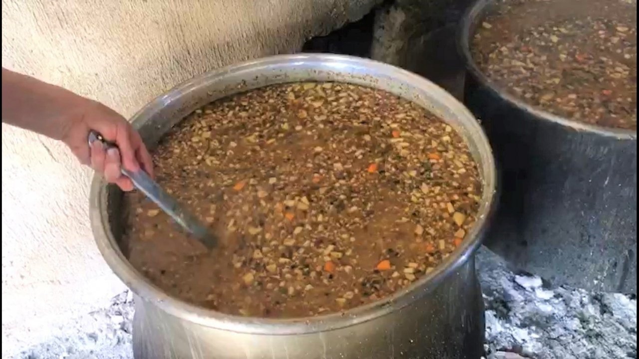 Buldanlılar 30 yıllık aşure geleneği yaşattı