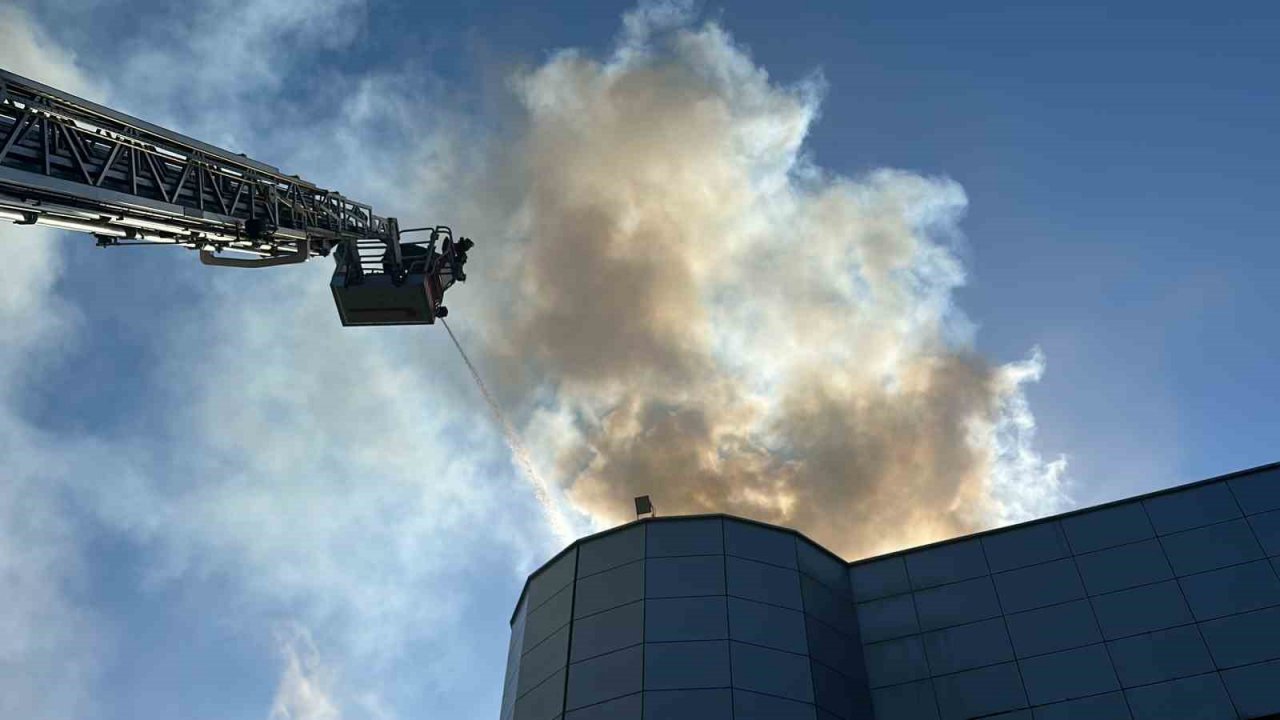 Okulda çıkan yangın korkuttu