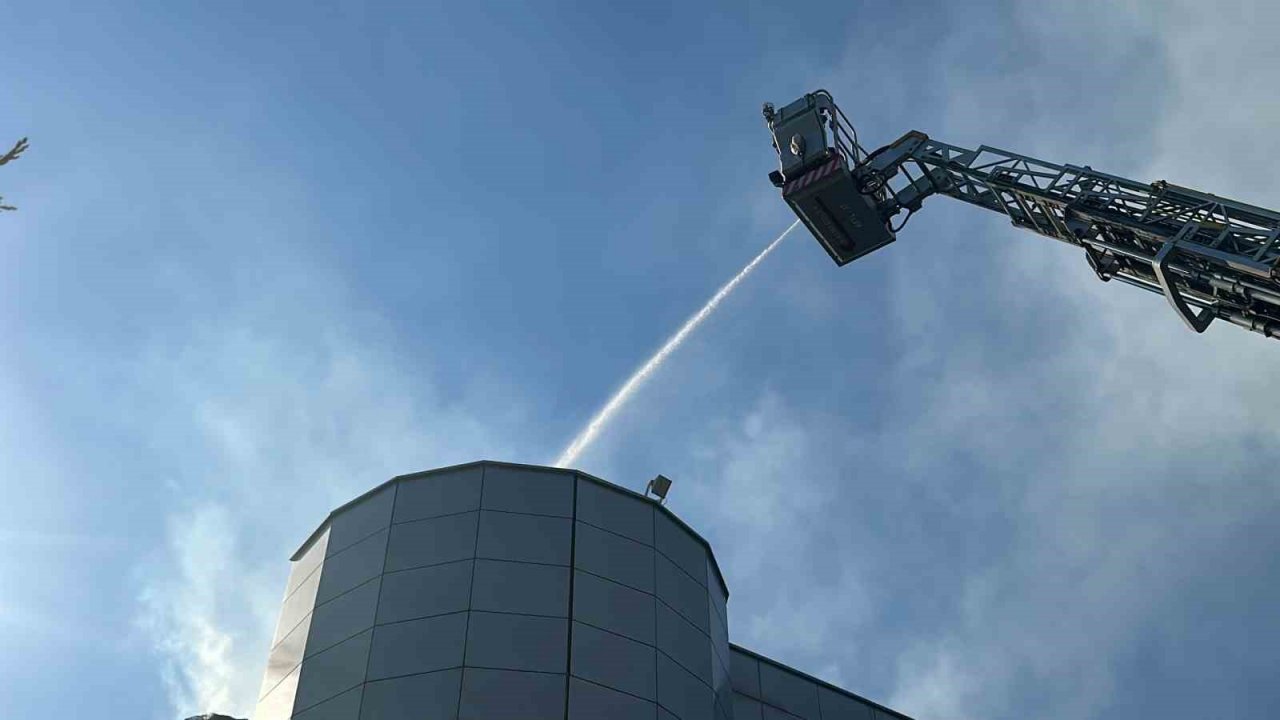 Okulda çıkan yangın korkuttu