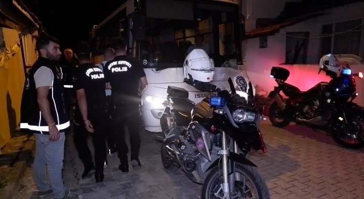 Edirne kaçak göçmen operasyonu: 111 göçmen yakalandı