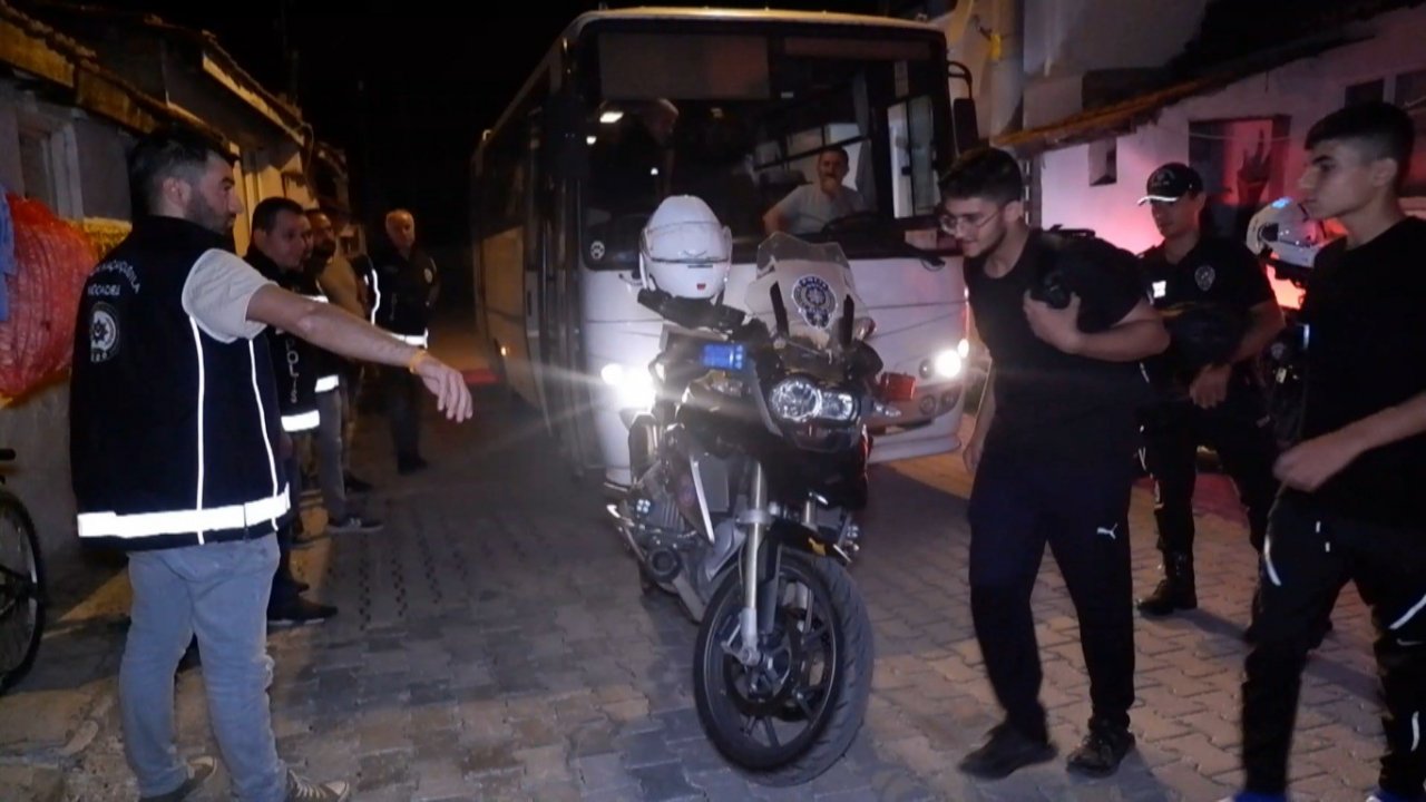 Edirne kaçak göçmen operasyonu: 111 göçmen yakalandı