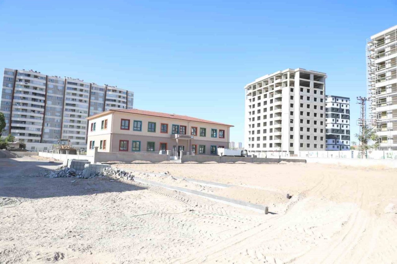 Keriman Erkan İlkokulu ve Rasime Erkan Anaokulu’nda sona doğru