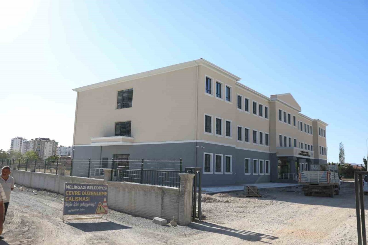 Keriman Erkan İlkokulu ve Rasime Erkan Anaokulu’nda sona doğru