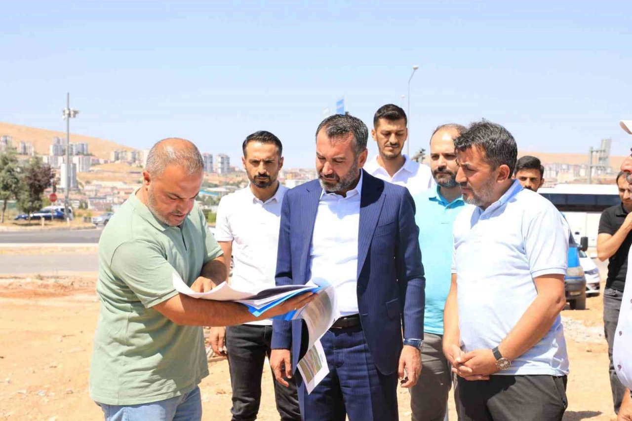 Başkan Şerifoğulları; “İlk günkü aşkla çalışıyor ve şehrimizin her köşesine hizmet götürmeye devam ediyoruz”