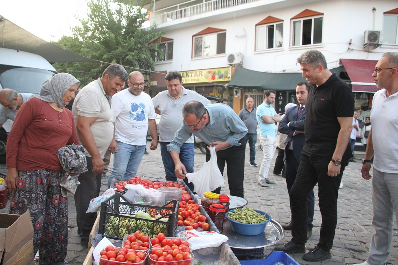 Eski Bakan Kasapoğlu memleketi Kula’yı ziyaret etti