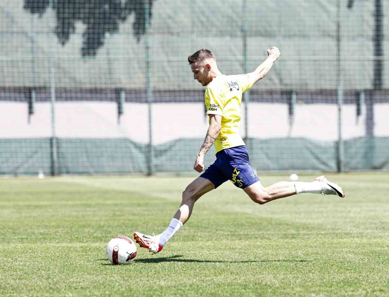 Fenerbahçe, Twente maçı hazırlıklarına başladı