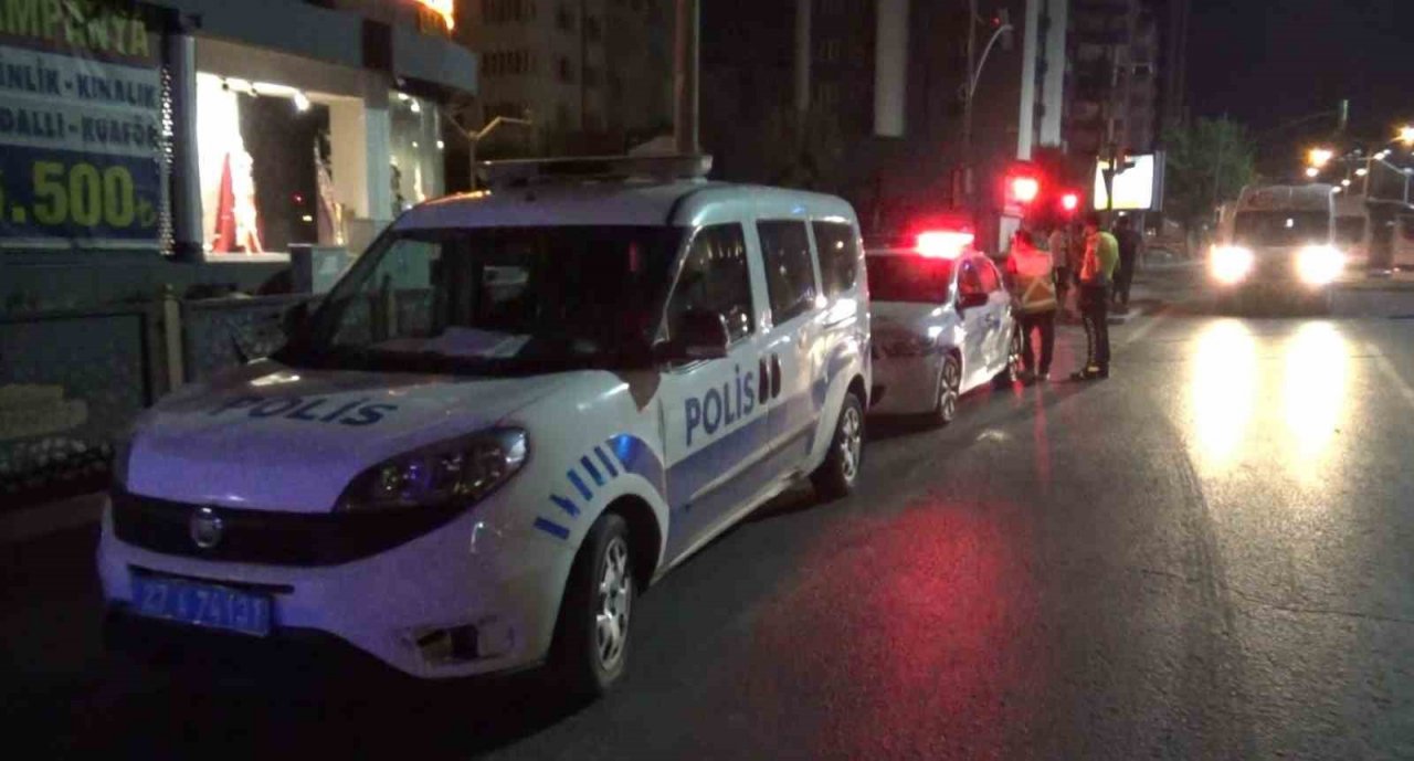 Gaziantep’te araç yayaya çarptı: 4 yaralı