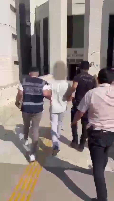 Adliyeye sevk edilen katil zanlısı tutuklandı