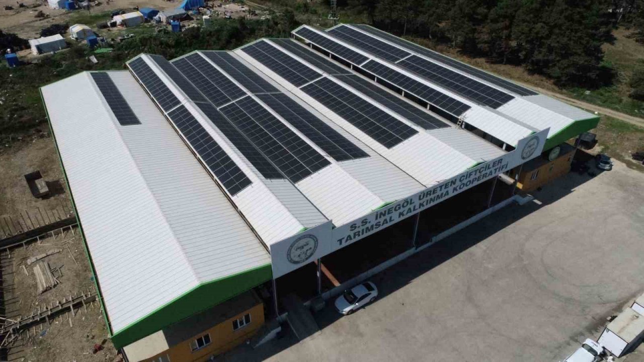 Enerjisini güneşten alan tesis