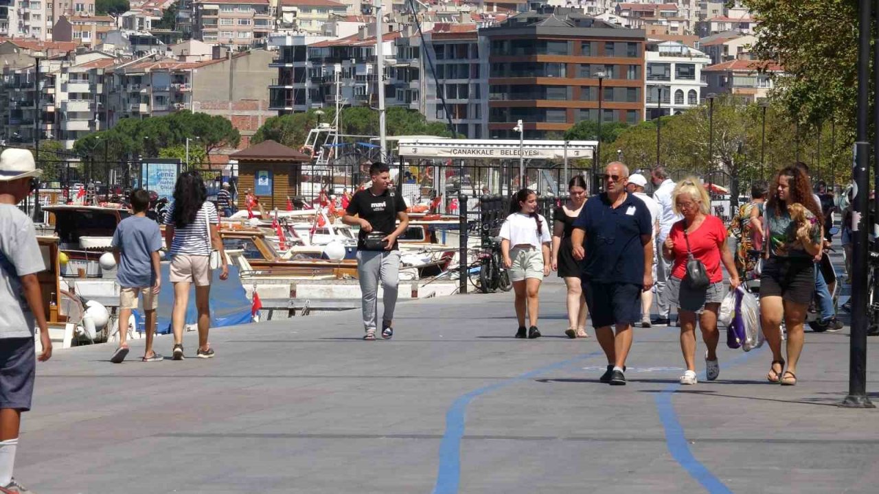 Prof. Dr. Alper Şener: Eylül ayında vaka sayılarında artış olabilir