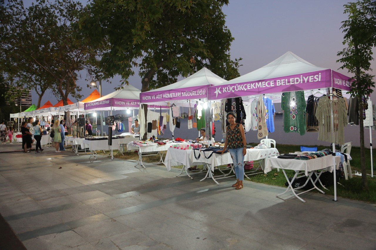 Küçükçekmece Belediyesi Kadın Emeği Pazarı Göl kenarında vatandaşlarla buluşuyor