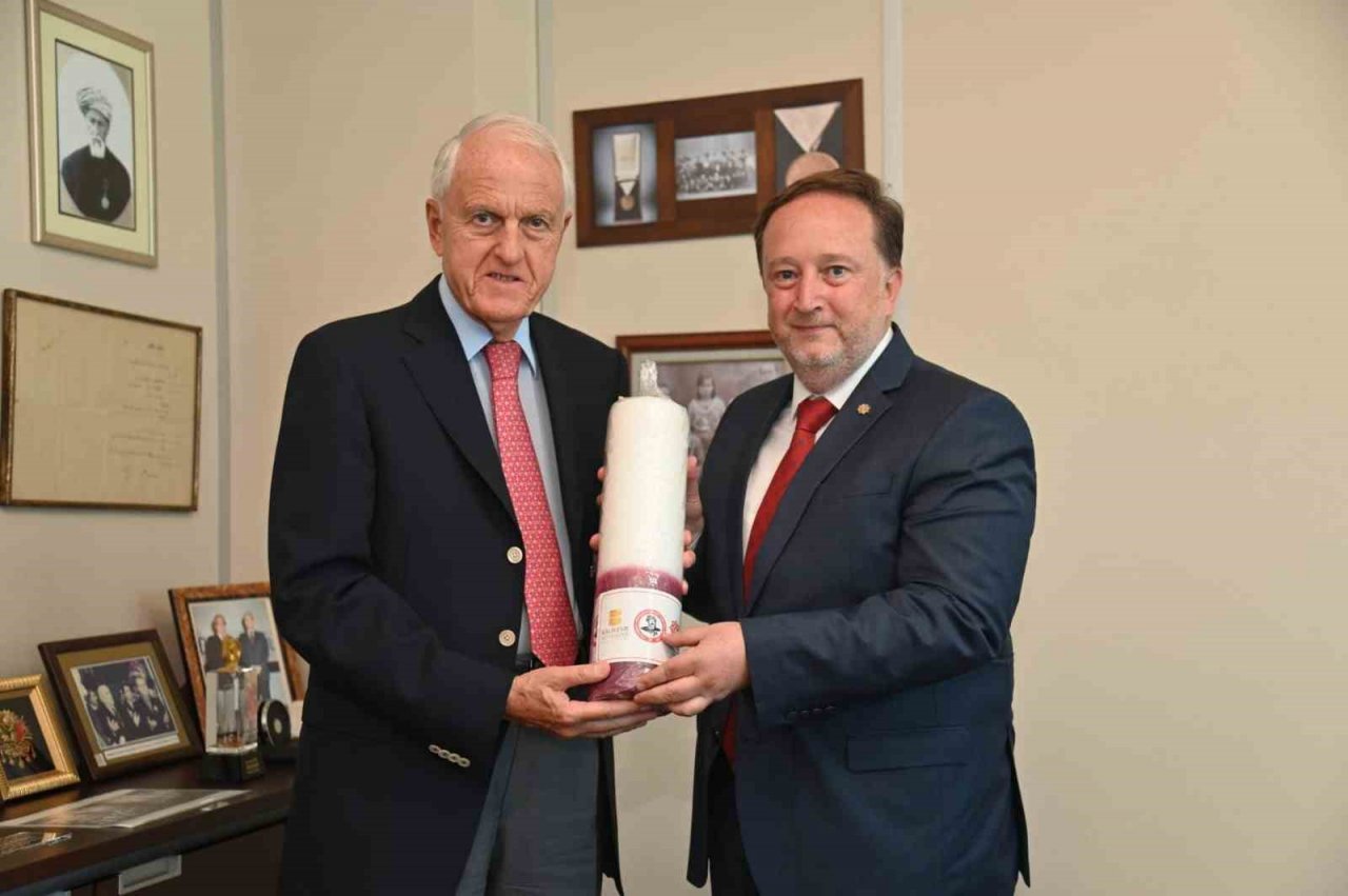 Balıkesir protokolü Kurtdereli yağlı güreşlerine davet edildi