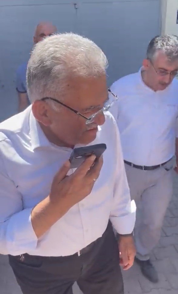 Başkan Büyükkılıç’tan Sarız’a ‘geçmiş olsun’ telefonu