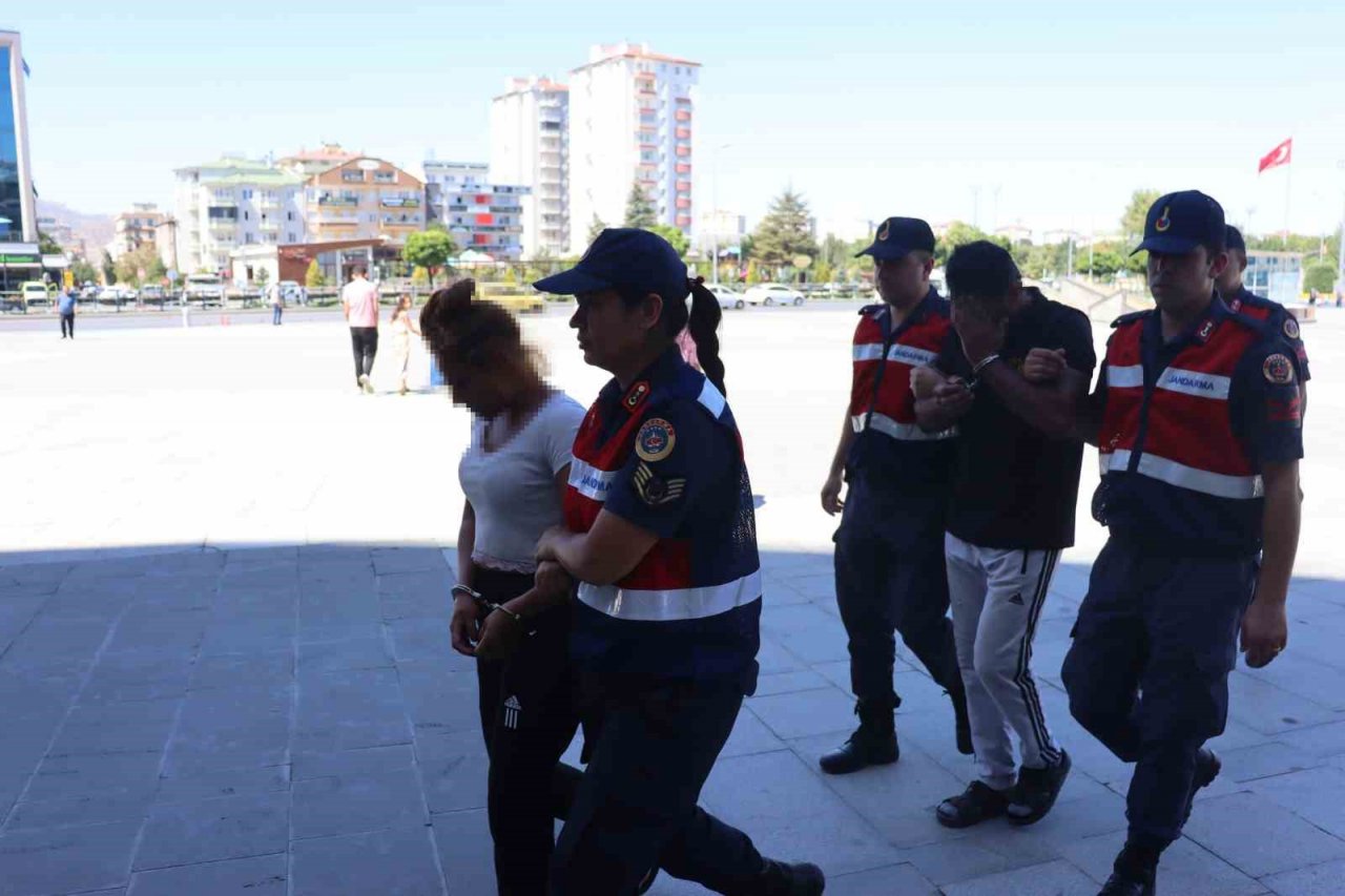 Baltalı hırsız önce fotokapana, ardından jandarmaya yakalandı