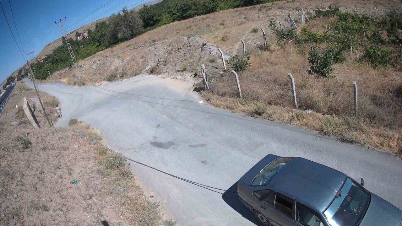 Baltalı hırsız önce fotokapana, ardından jandarmaya yakalandı