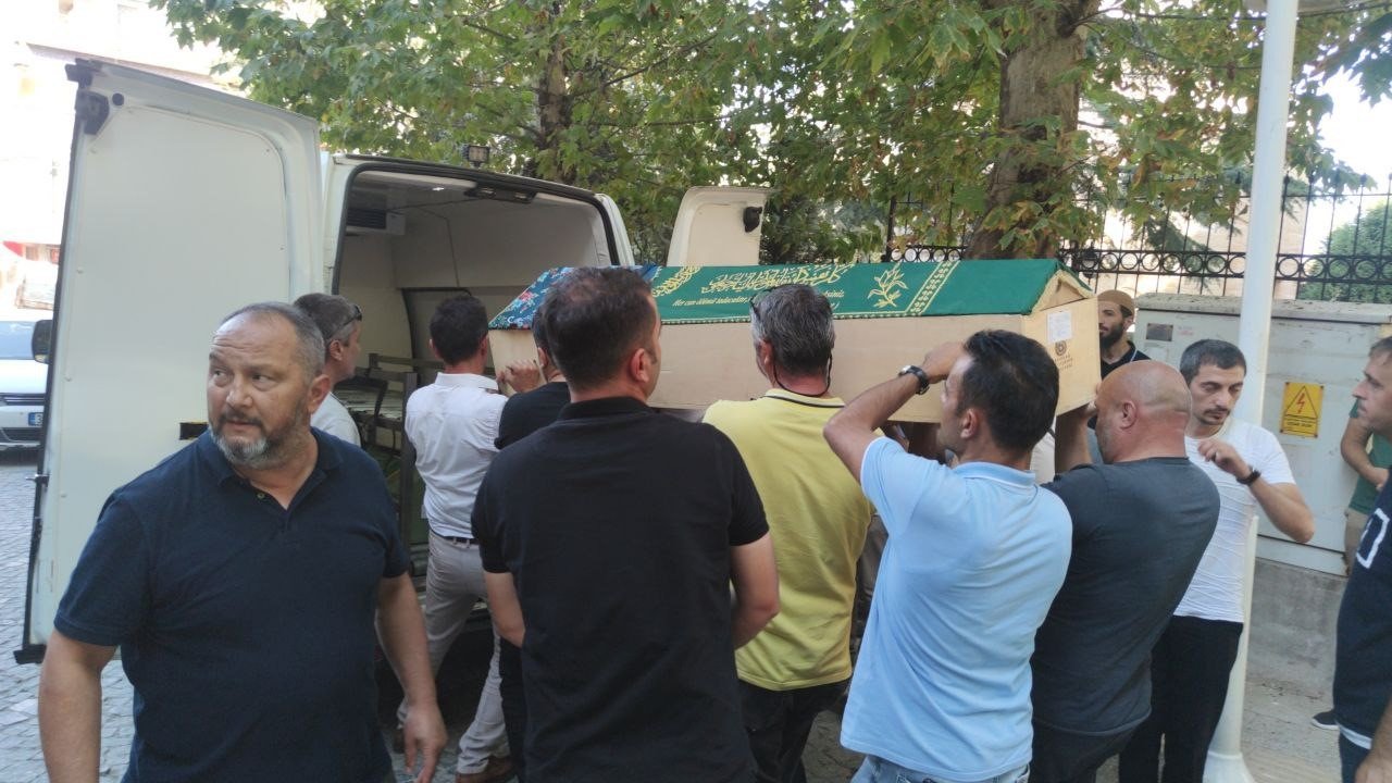 Tekirdağ’da feci kazada ölen anne ve bebeği toprağa verildi