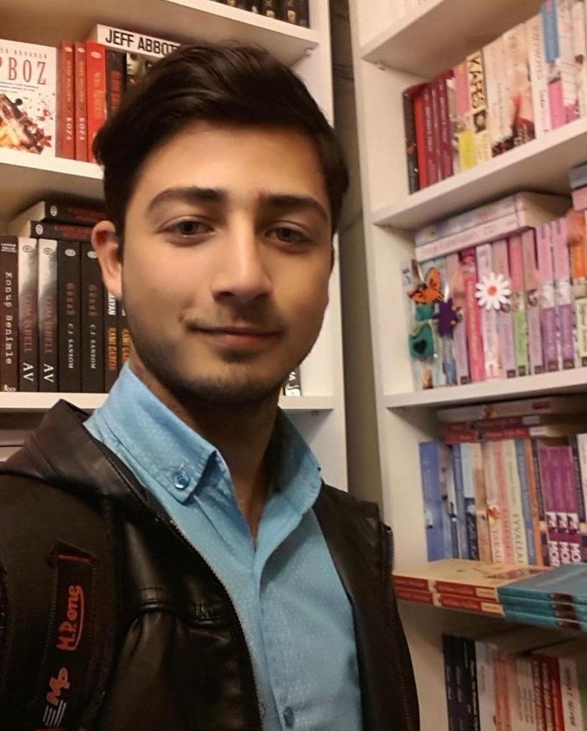 Ablası tarafından asılı halde bulunan genç öğretmen kurtarılamadı