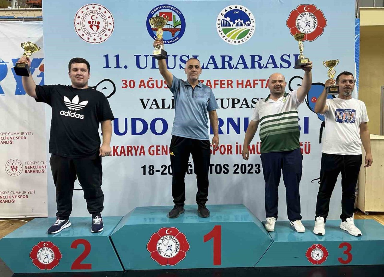 Manisalı judocular, Sakarya’da 18 madalya kazandı
