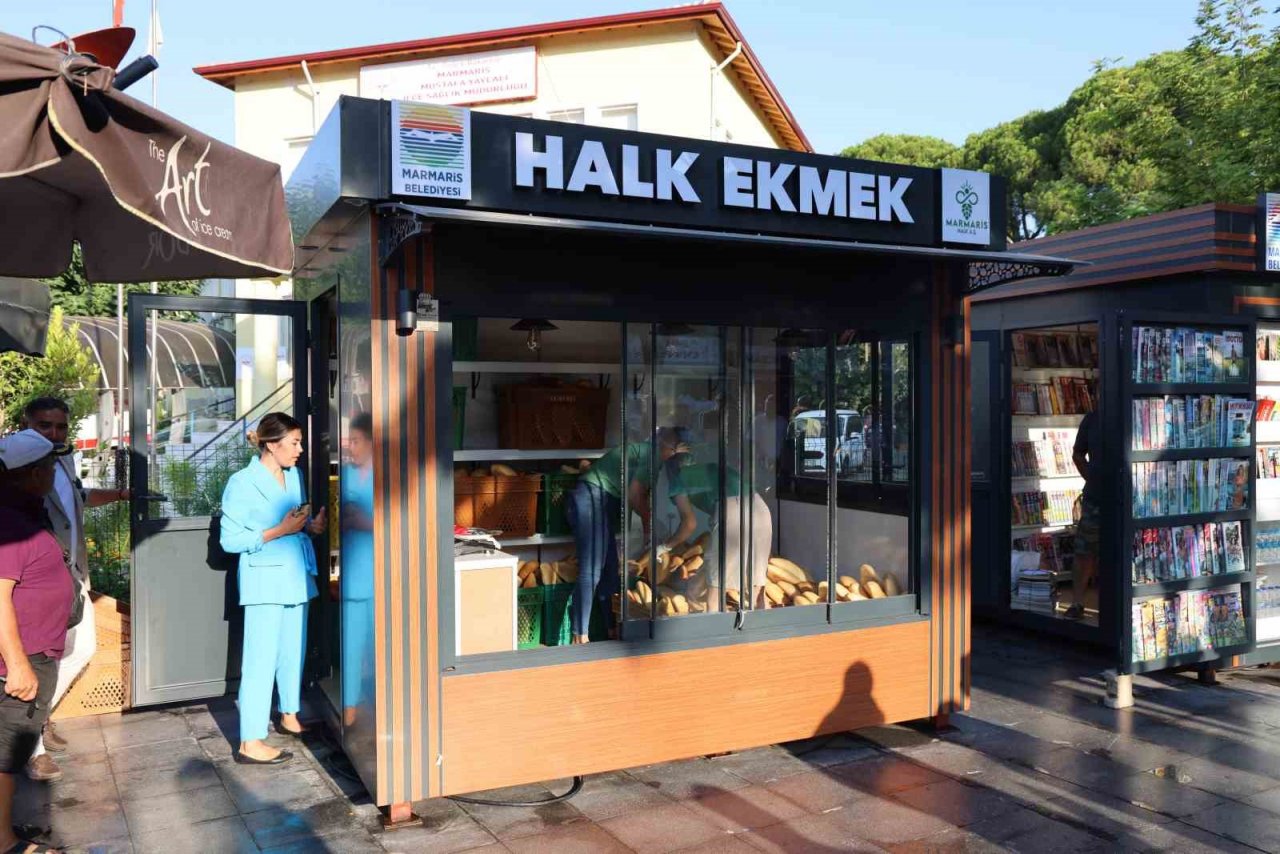 Marmaris’te halk ekmek büfesi açıldı