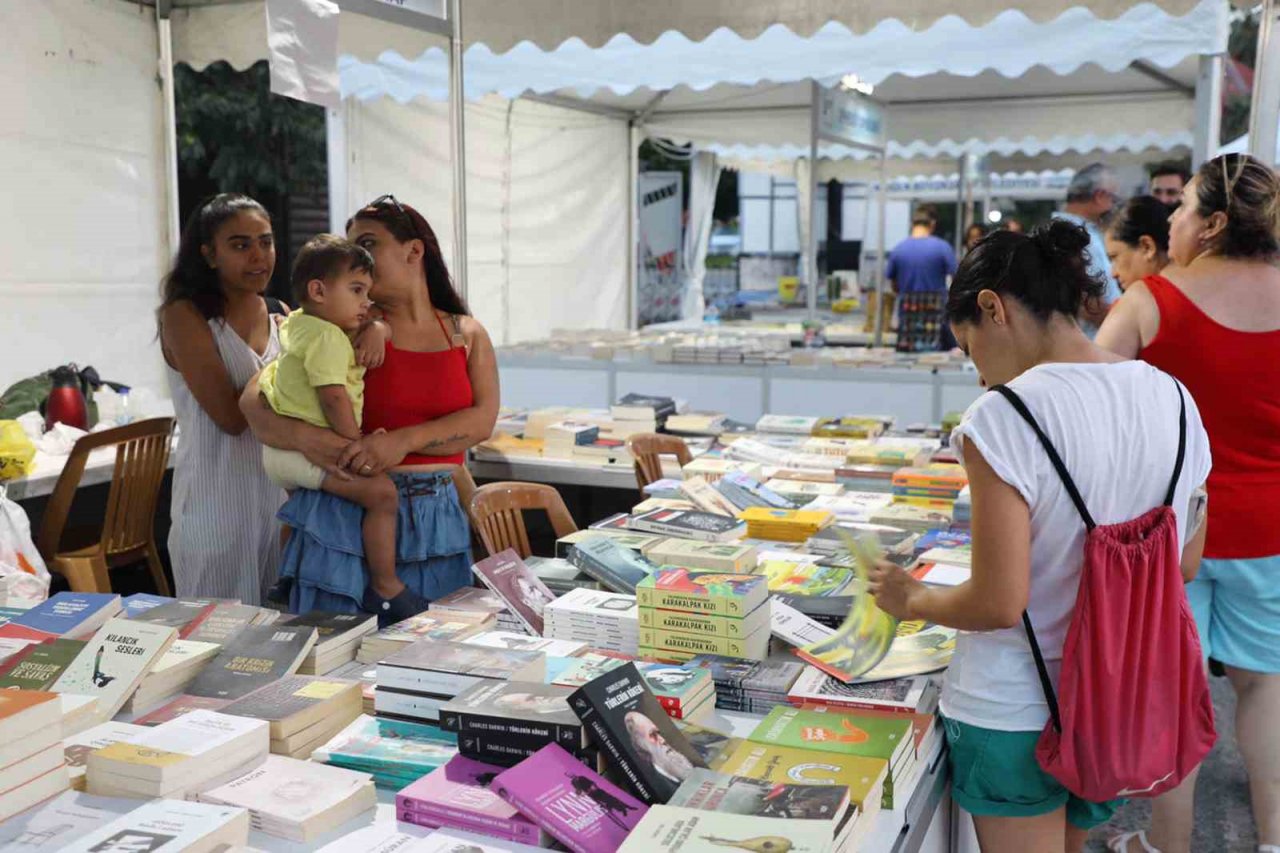 Başkan Gürün Dalaman Kitap Fuarı’na katıldı