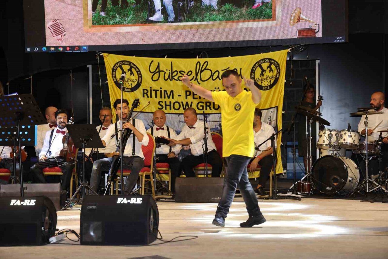 Marmaris Amfi Tiyatro özel çocuklara ev sahipliği yaptı