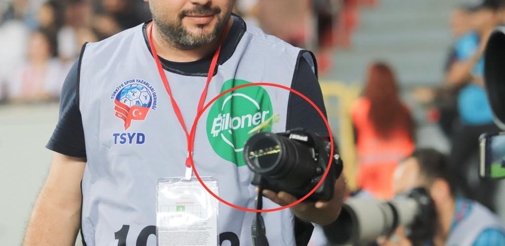 Samsunspor - Fenerbahçe maçında statta farenin yanı sıra ’peygamber devesi’ de görüldü