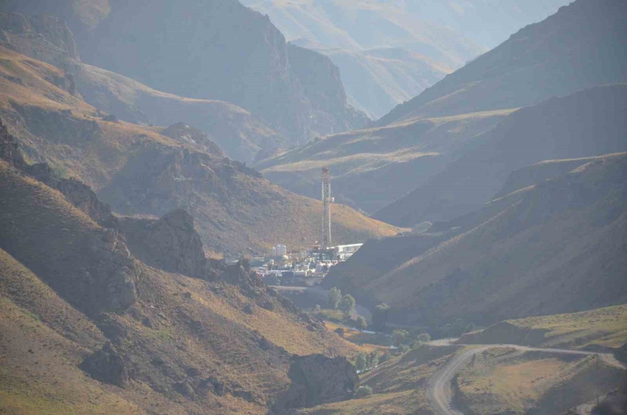 Gabar ve Cudi Dağlarından sonra Kato Dağı ve Faraşin Yaylası’nda petrol arama çalışması başladı