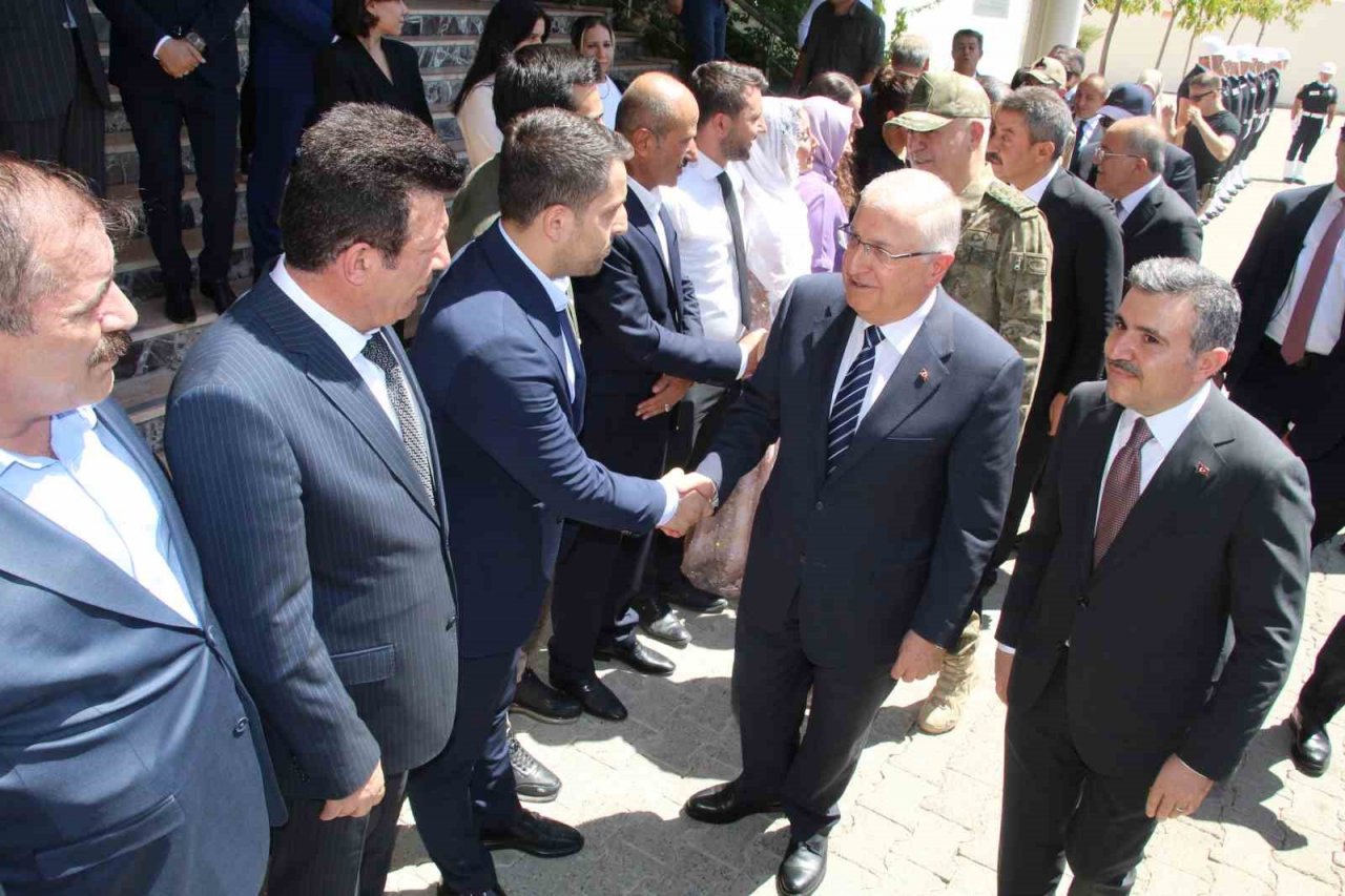 Bakan Güler: “Kıbrıs’ta meydana gelen son olaylarla ilgili Kuzey Kıbrıs Türk Cumhuriyeti makamlarının haklı tepkisini tamamıyla destekliyoruz”