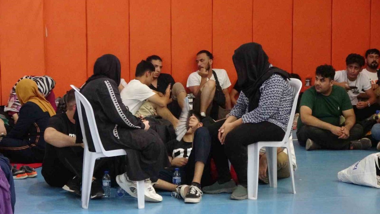 İtalya’ya gitmeye çalışan 270 göçmen Manavgat’ta tekneye binmeden yakalandı