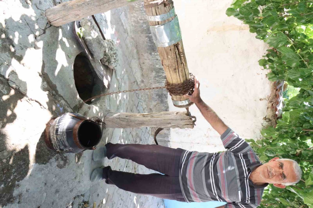 Asırlık hayrat su kuyusu hala rağbet görüyor