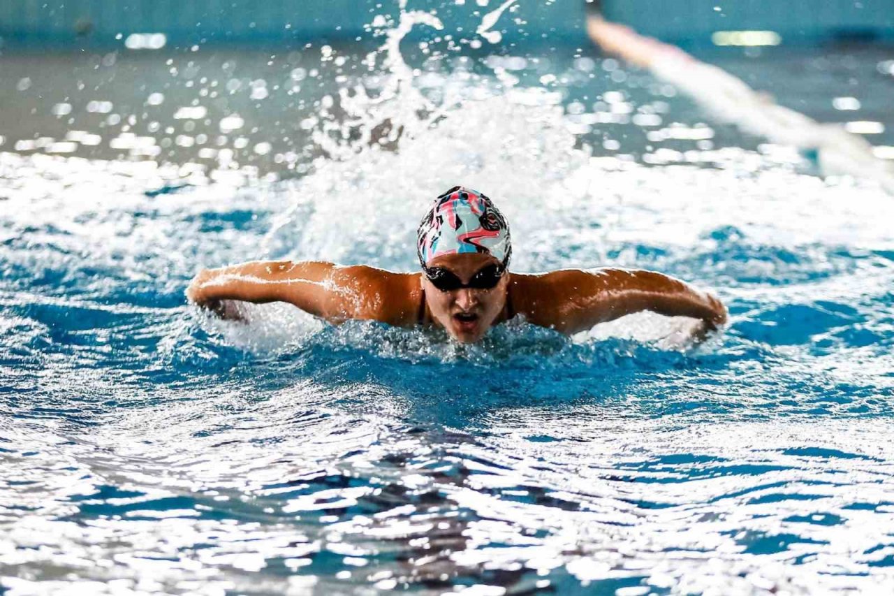 Sporcu gençler ADÜ Spor Bilimleri Fakültesi’ne kayıt olabilmek için ter döktü