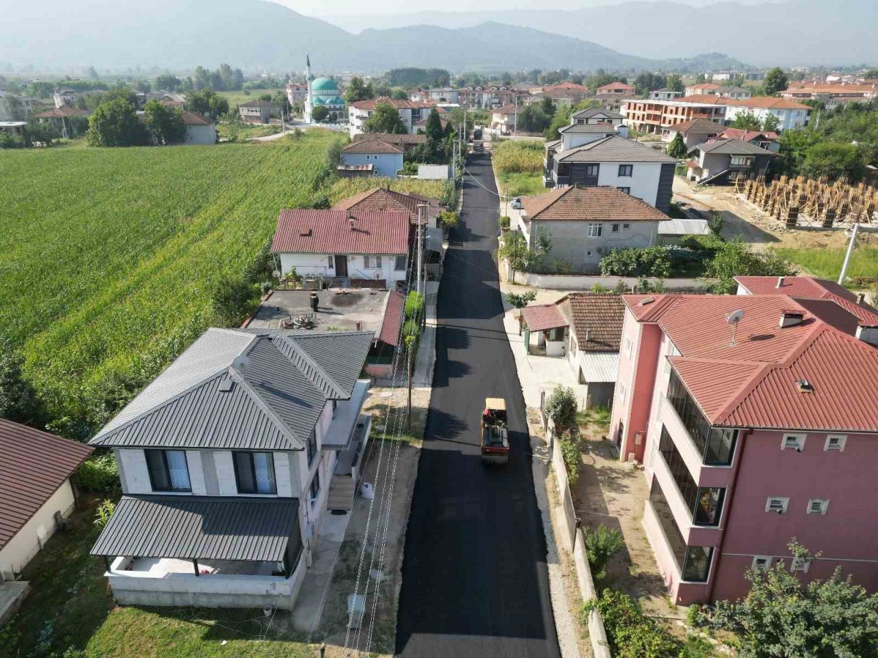 Akyazı’nın sokakları yenileniyor