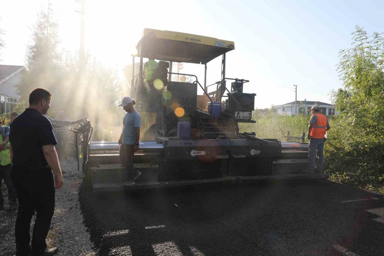 Akyazı’nın sokakları yenileniyor