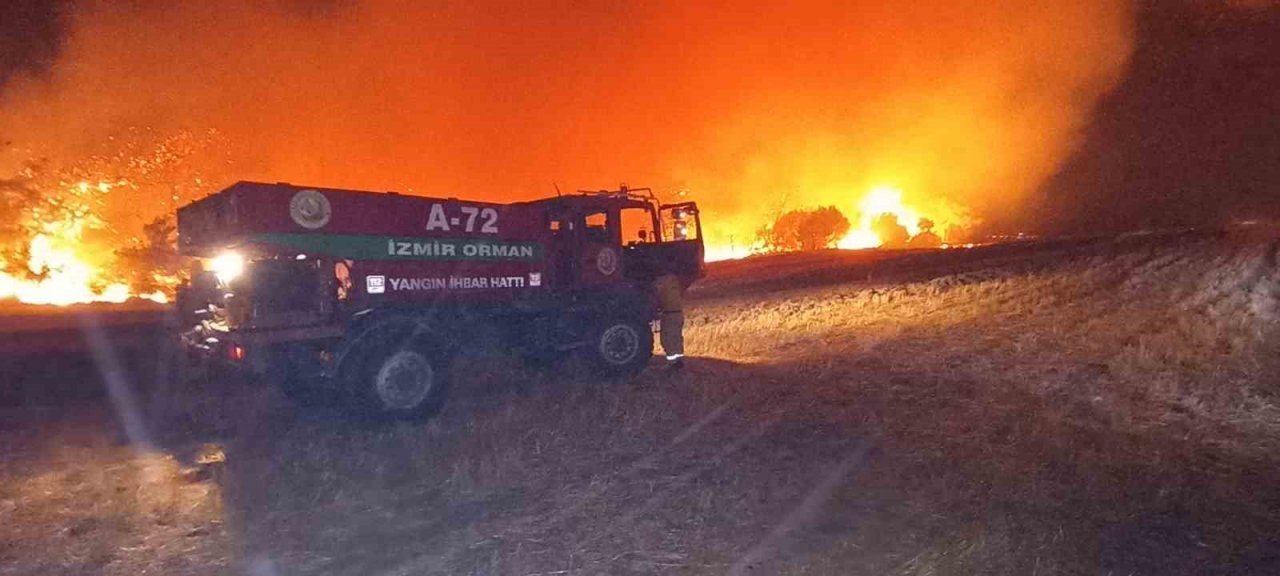 Çanakkale’deki orman yangınını söndürme çalışmaları aralıksız devam ediyor