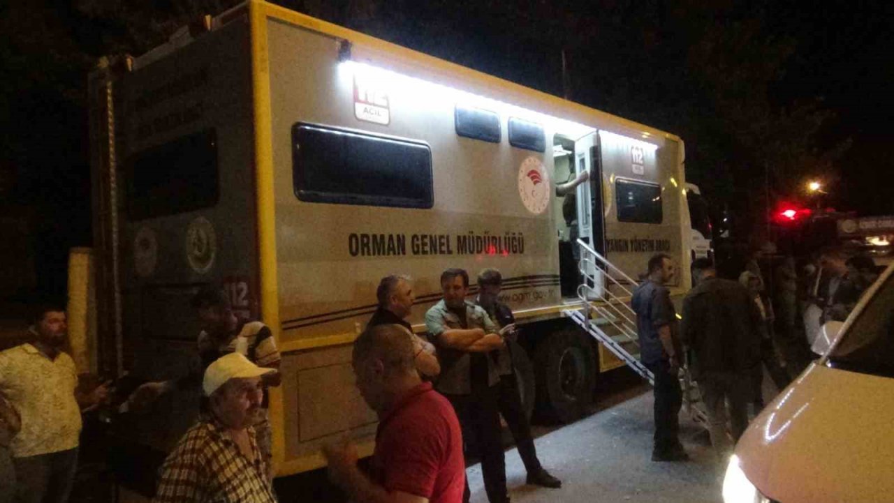 Tarım ve Orman Bakanı Yumaklı yangından etkilenen köyleri ziyaret etti