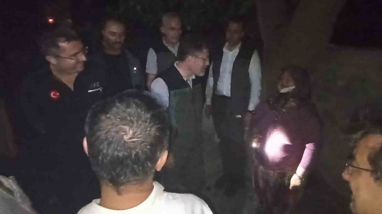 Tarım ve Orman Bakanı Yumaklı yangından etkilenen köyleri ziyaret etti