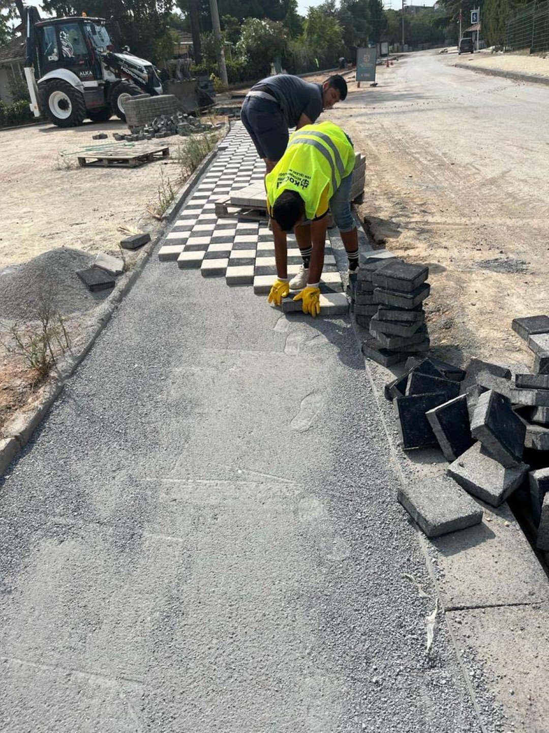 Şehrin bozuk yolları asfaltlanıyor