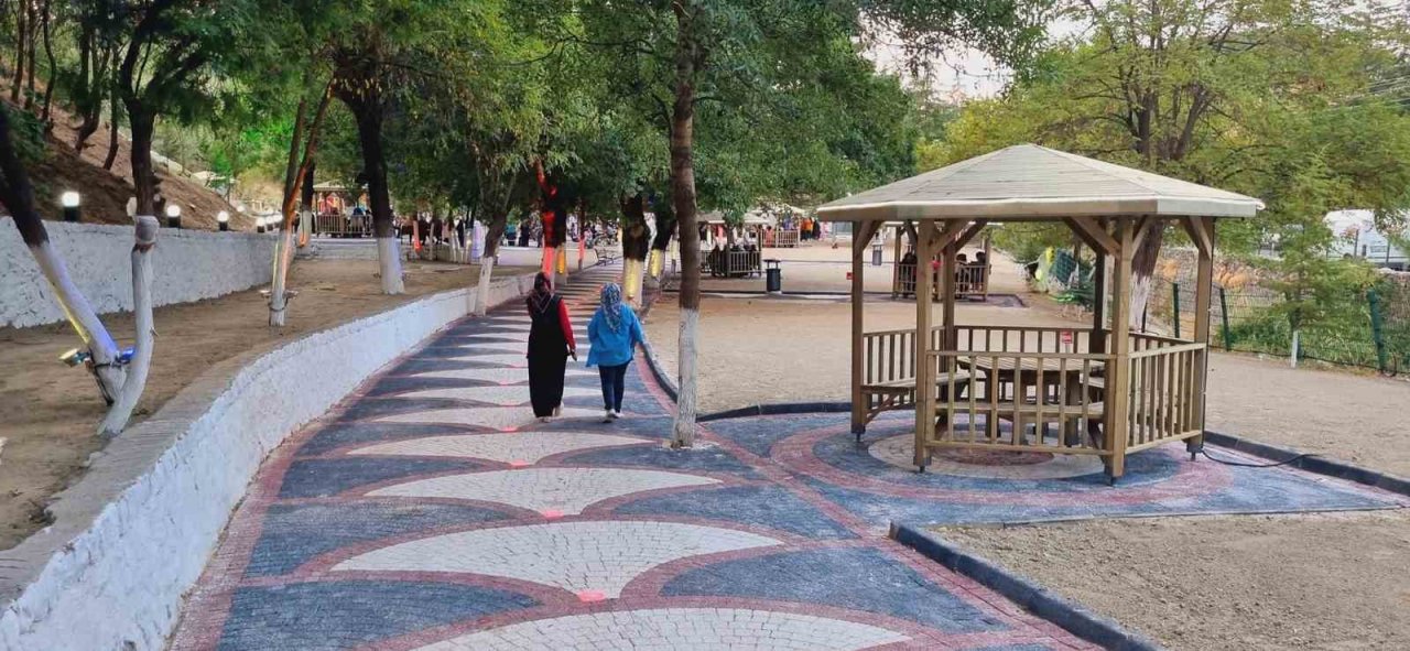 Eskigediz Beldesinde şehit isminin verildiği parkın açılışı yapıldı