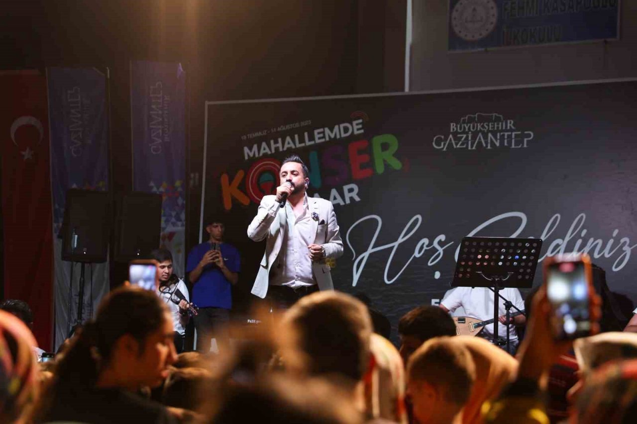 Mahallemde konser var etkinliklerine yoğun ilgi