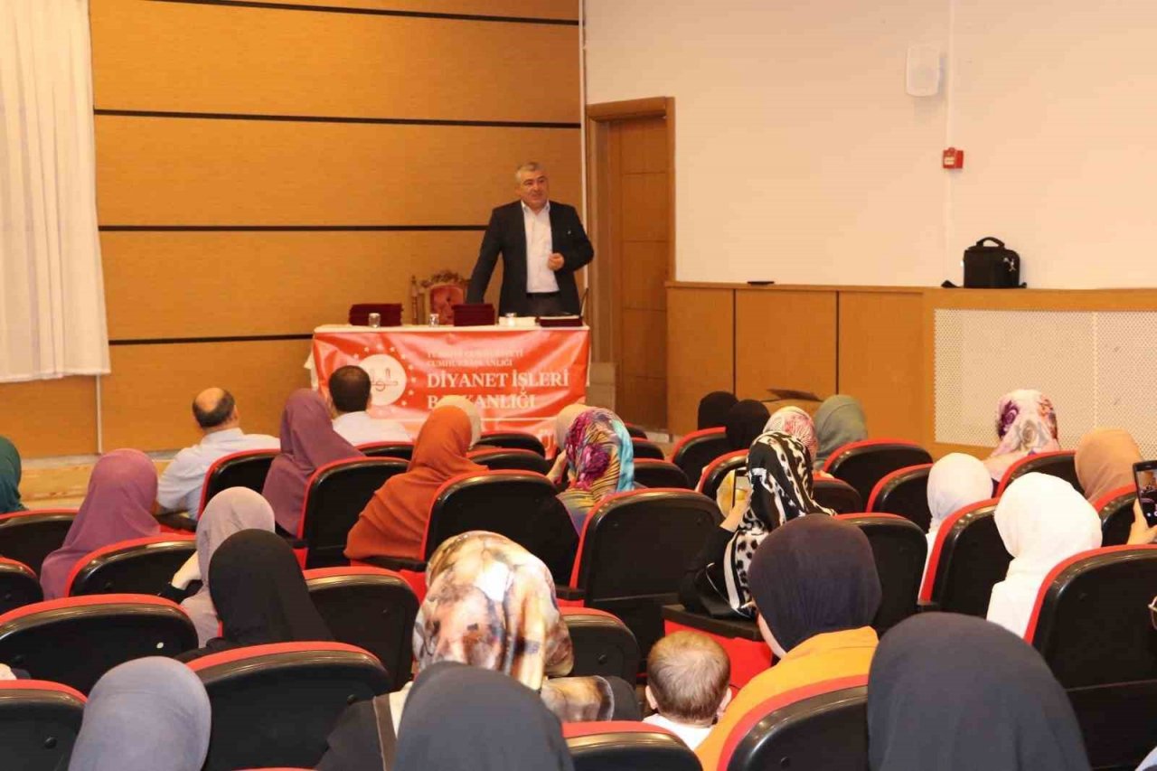 Hafızlık öğrencileri belgelerini aldı