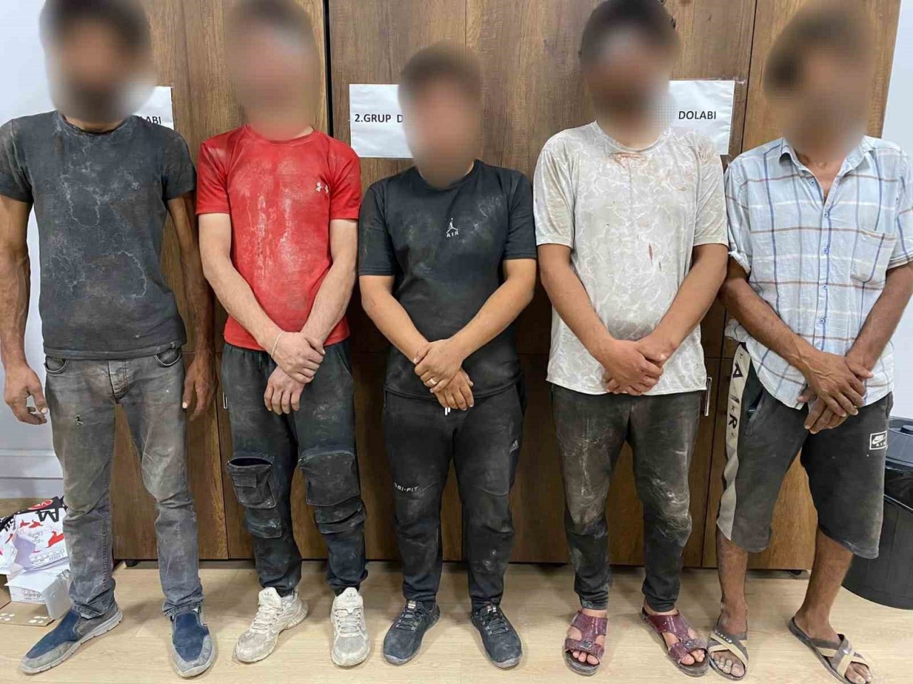 Enkaz farelerine İHA destekli operasyon: 5 hırsız suçüstü yakalandı