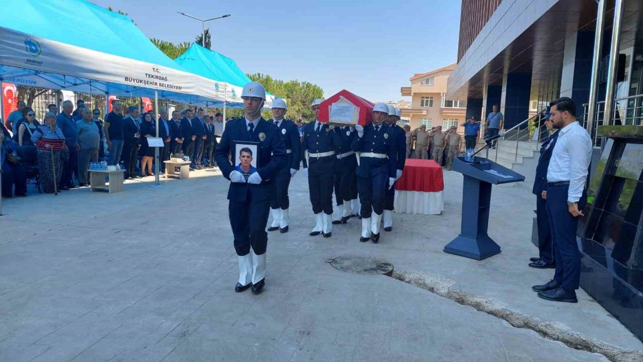 Edirne’deki feci kazada ölen polis için Tekirdağ’da tören düzenlendi