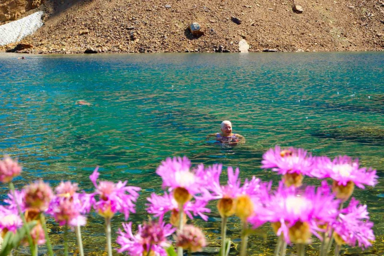 İzmir’den gelip 3 bin metrede serinlediler