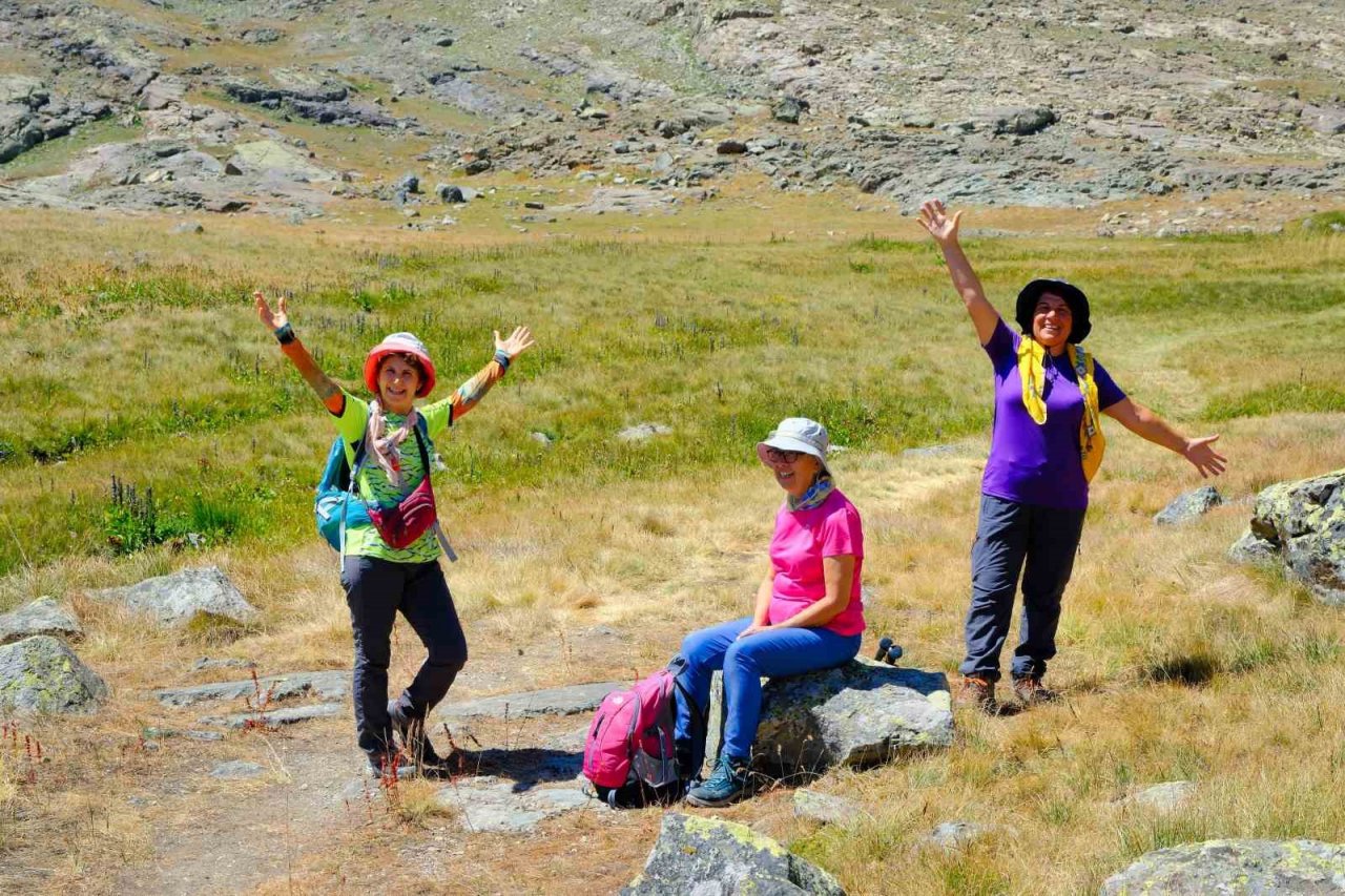 İzmir’den gelip 3 bin metrede serinlediler