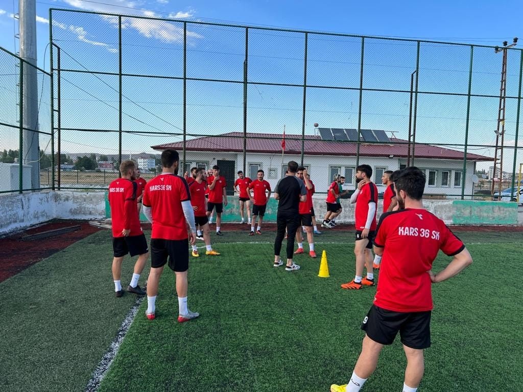 Kars 36 Spor’un sezon öncesi hazırlıkları sürüyor